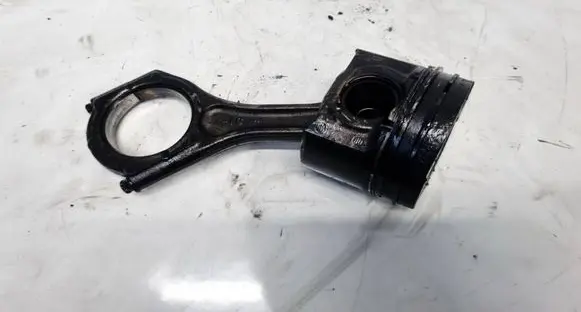 Subaru Legacy Piston with connecting rod 