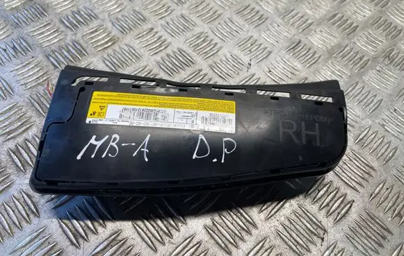 Mercedes-Benz A W176 Seat airbag 617892400 3072481