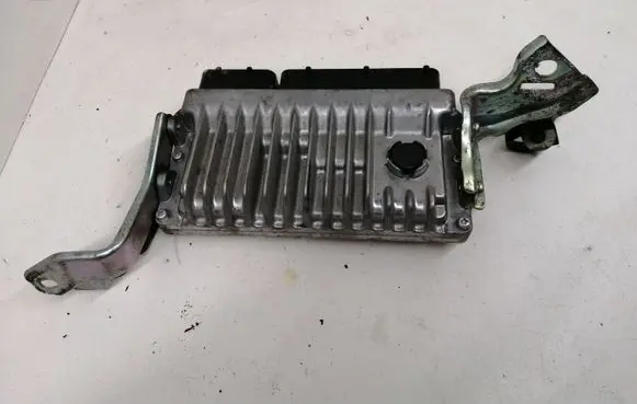 Toyota Auris E180 Engine control unit/module 896610ZU60 MB2756009480