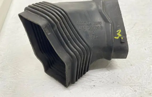 Audi A6 S6 C6 4F Air intake duct part 4F0129739B