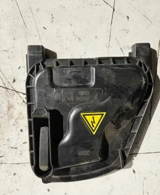 Headlight/headlamp dust cover