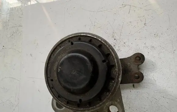 Ford Transit Custom Engine mount bracket BK216F012AD