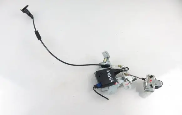 Opel Omega B2 Tailgate/trunk/boot lock/catch/latch 90494802