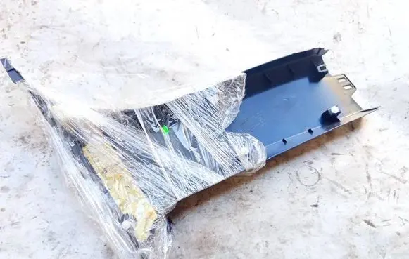 BMW 7 F01 F02 F03 F04 (B) pillar trim (top) 7396431