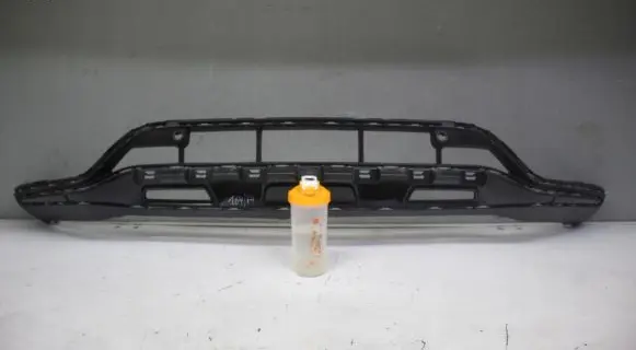 Front bumper splitter molding