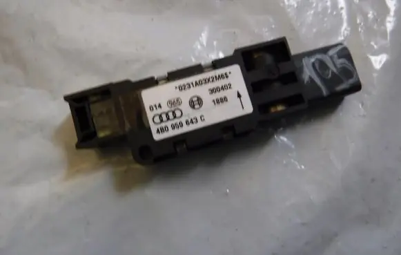 Audi A6 S6 C5 4B Airbag deployment crash/impact sensor 4B0959643C
