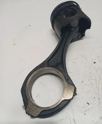Mercedes-Benz ML W164 Piston with connecting rod 8370