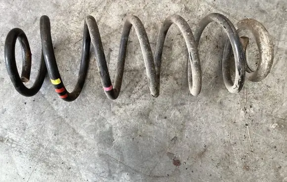 Citroen C4 I Rear coil spring
