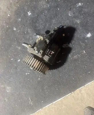 Alfa Romeo 156 Fuel injection high pressure pump 0445010006