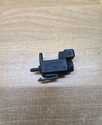 Volvo XC90 Turbo solenoid valve 30611668 72224010