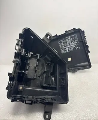 Cadillac STS Seville Fuse box set 25738788