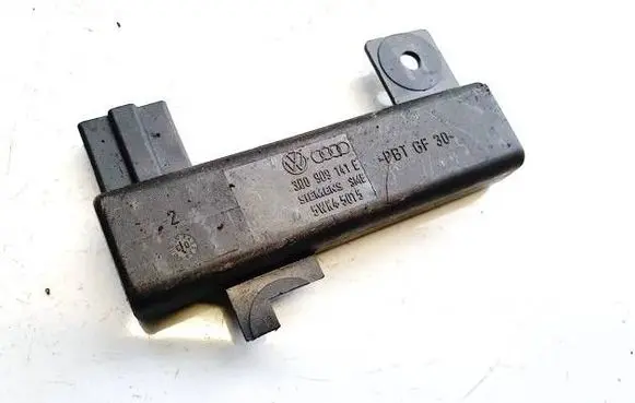 Volkswagen Touareg I Antenna control unit 3d0909141e 5wk45015