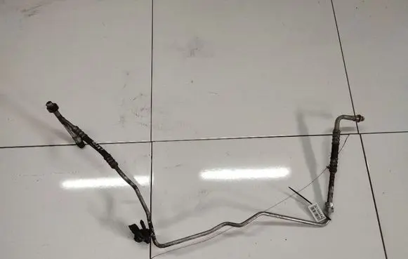 Air conditioning (A/C) pipe/hose