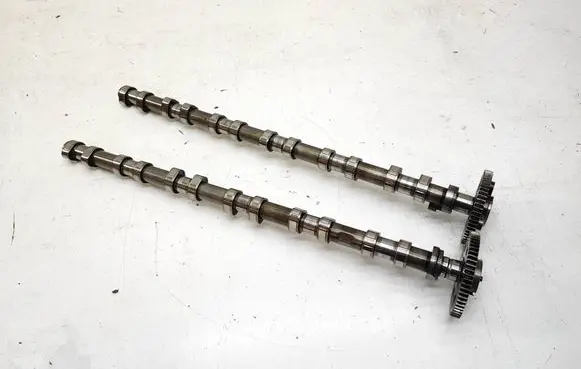 BMW 5 E60 E61 Camshaft 7791579 7791580