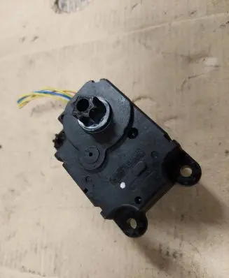 Mini Cooper Countryman R60 Air flap motor/actuator 9286871 T1025902V