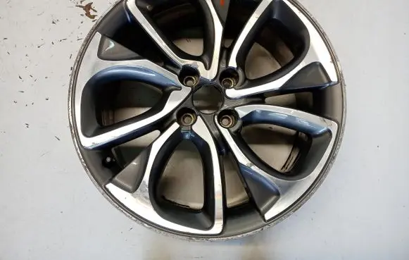 Citroen DS4 R18 alloy rim 