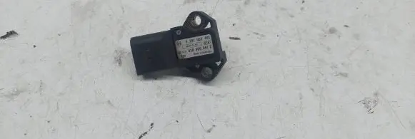 Skoda Octavia Mk2 (1Z) Air pressure sensor 038906051C 38062AU5 0281002401