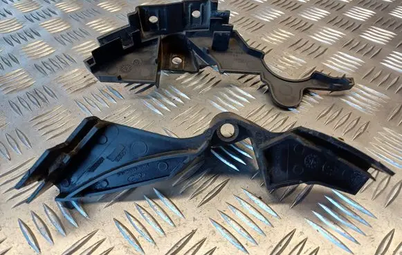 Other engine bay part