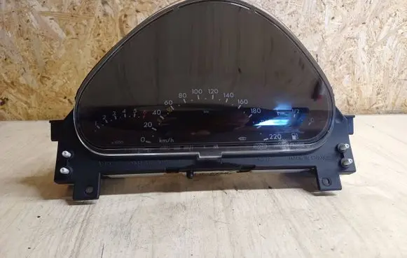 Mercedes-Benz A W168 Speedometer (instrument cluster) 9809170465 A1685404011 9051639902