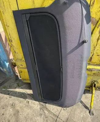 Parcel shelf