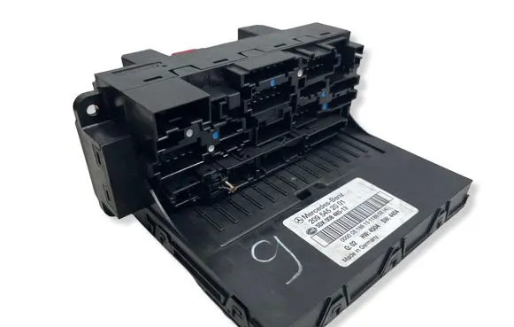 Mercedes-Benz CLK A209 C209 Fuse module 2095452001 5DK00848513