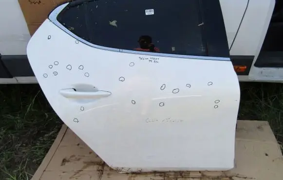 Mazda 3 Rear door