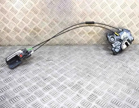 Toyota Hilux (AN10, AN20, AN30) Coupe door lock (next to the handle) 690400K020