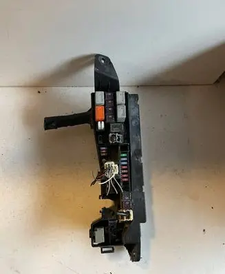 Toyota Corolla Verso E121 Fuse box set 9008087019