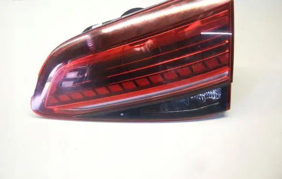 Volkswagen Golf V Tailgate rear/tail lights 5G0945308P