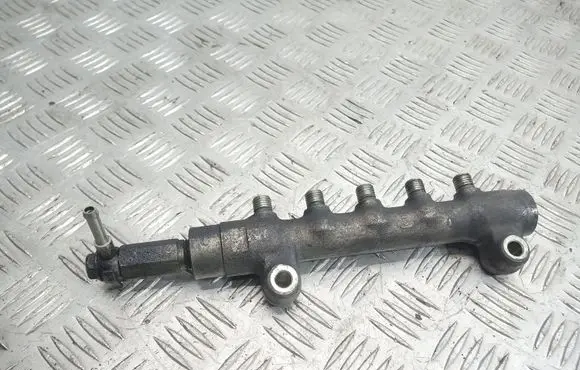 Subaru Forester SH Fuel main line pipe