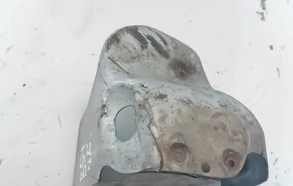 Volkswagen PASSAT B5.5 Other engine bay part A523541350