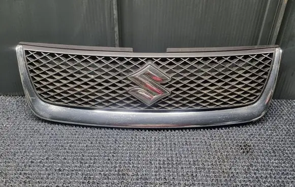 Suzuki Grand Vitara II Front grill 7174365J0