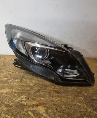 Opel Zafira C Headlight/headlamp