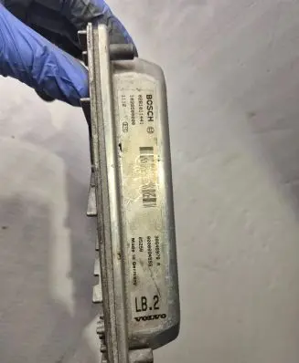 Volvo V70 Engine control unit/module 0281011441 1039S00000