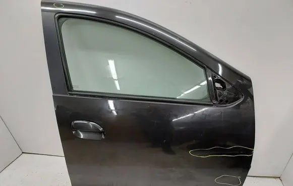 Dacia Sandero II Front door