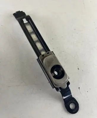 Toyota Hilux (AN10, AN20, AN30) Seat belt adjustment rail 