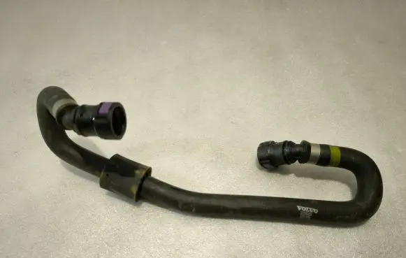 Volvo XC60 Engine coolant pipe/hose 31338404