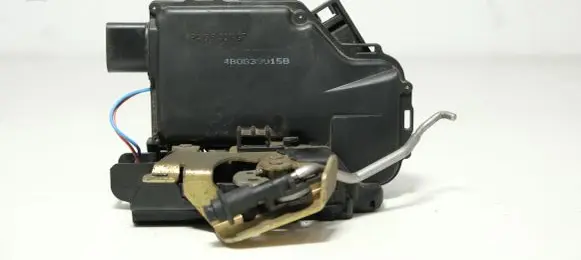 Audi A6 S6 C5 4B Rear door lock 4B0839015B