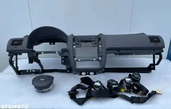 Volkswagen Golf V Dashboard