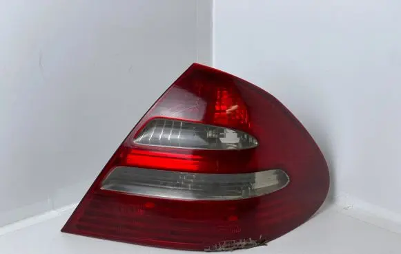 Mercedes-Benz E W211 Rear/tail lights A2118200464