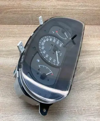 Mitsubishi Colt Speedometer (instrument cluster) MB899862 758950