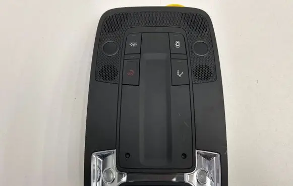 Audi Q3 F3 Front seat light 81A947135BN 025082952