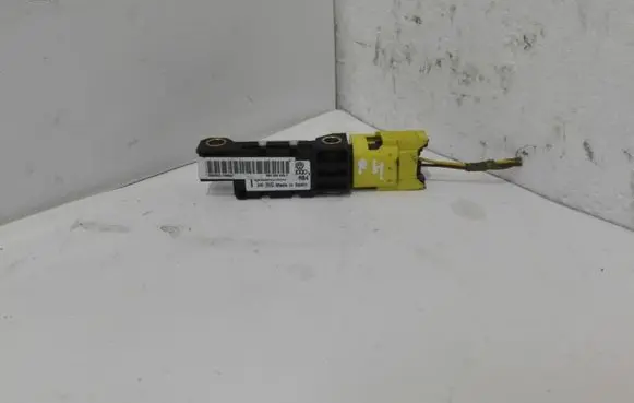 Volkswagen Phaeton Airbag deployment crash/impact sensor 4B0959643E