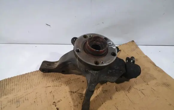 Renault Laguna II Front wheel hub spindle knuckle