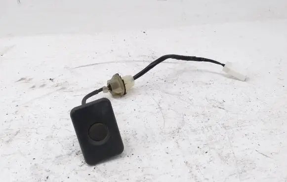 Mazda 3 III Tailgate/boot open switch button 