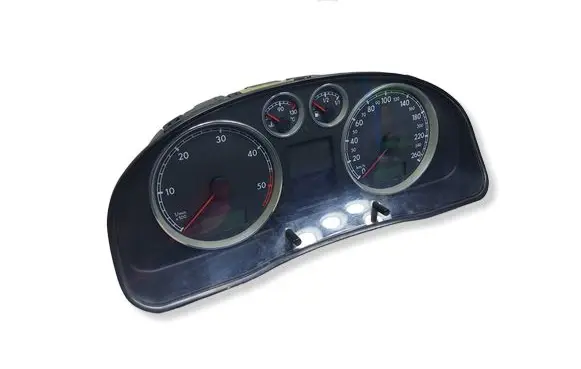 Volkswagen PASSAT B5.5 Speedometer (instrument cluster) 3B0920826AKASACJA 3B0920826A