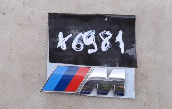BMW 2 F46 Manufacturer badge logo/emblem 