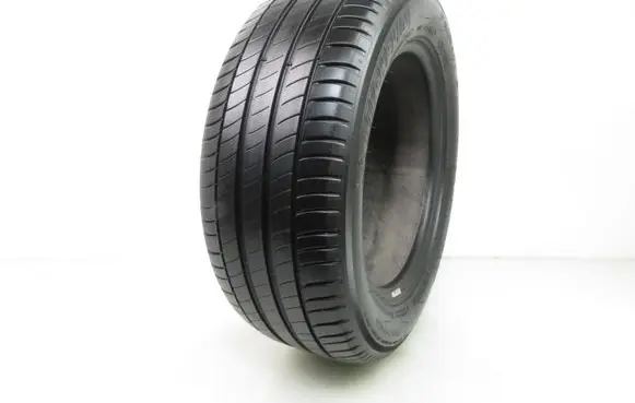 Volkswagen Golf V R16 summer tire 