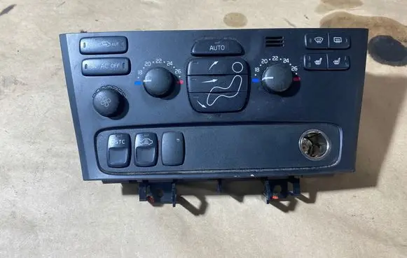 Volvo V70 Climate control unit