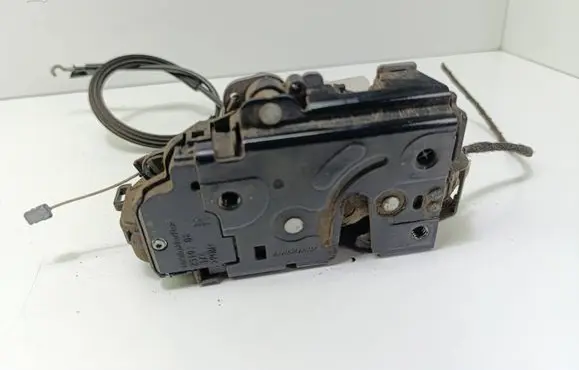 Volkswagen Caddy Front door lock 3B1837016BR